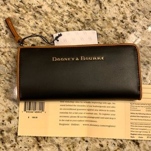 New Dooney & Bourke Wallet